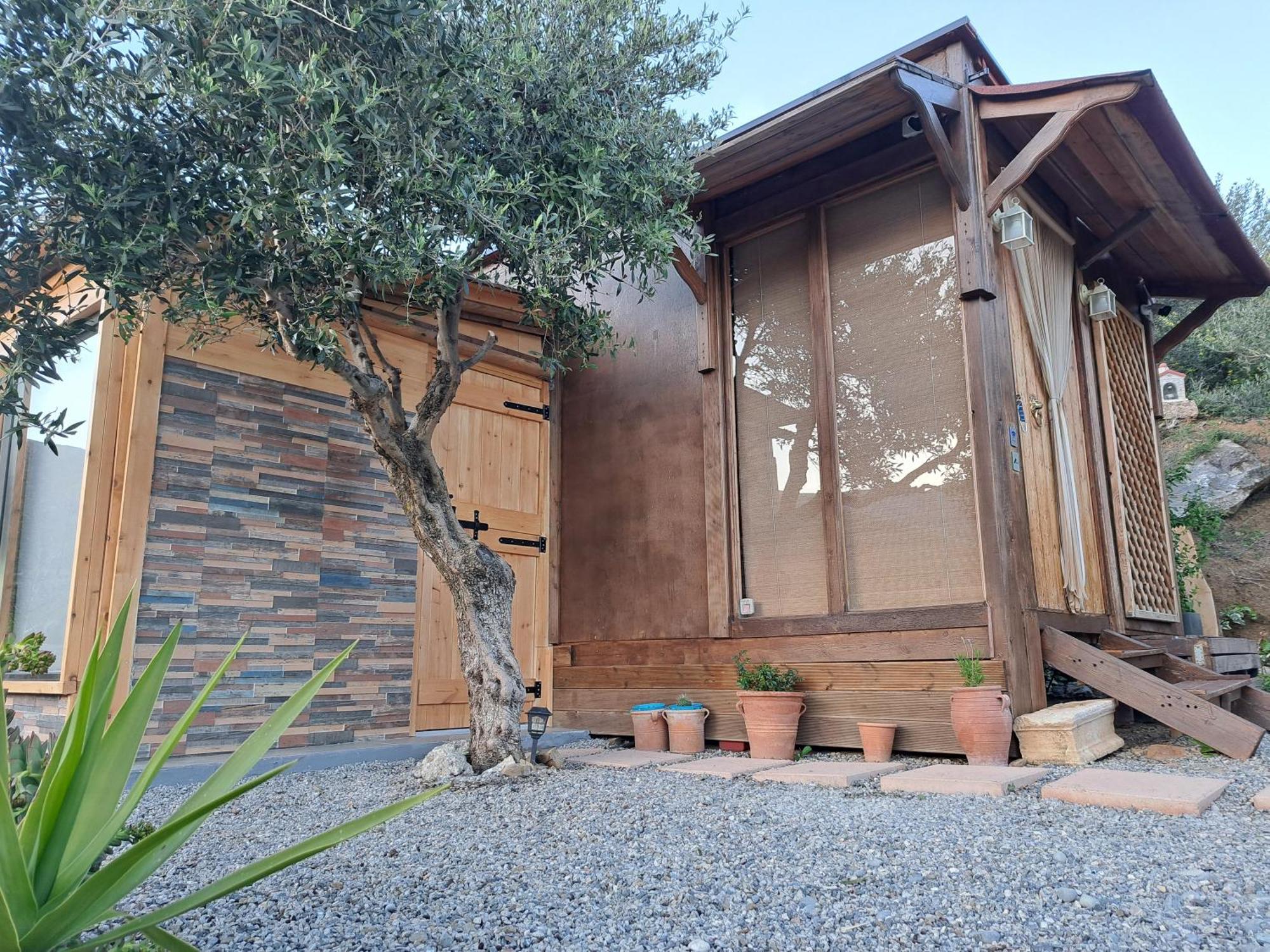 Hostal Wooden House At The Mountain-Private Paránimfoi Exterior foto